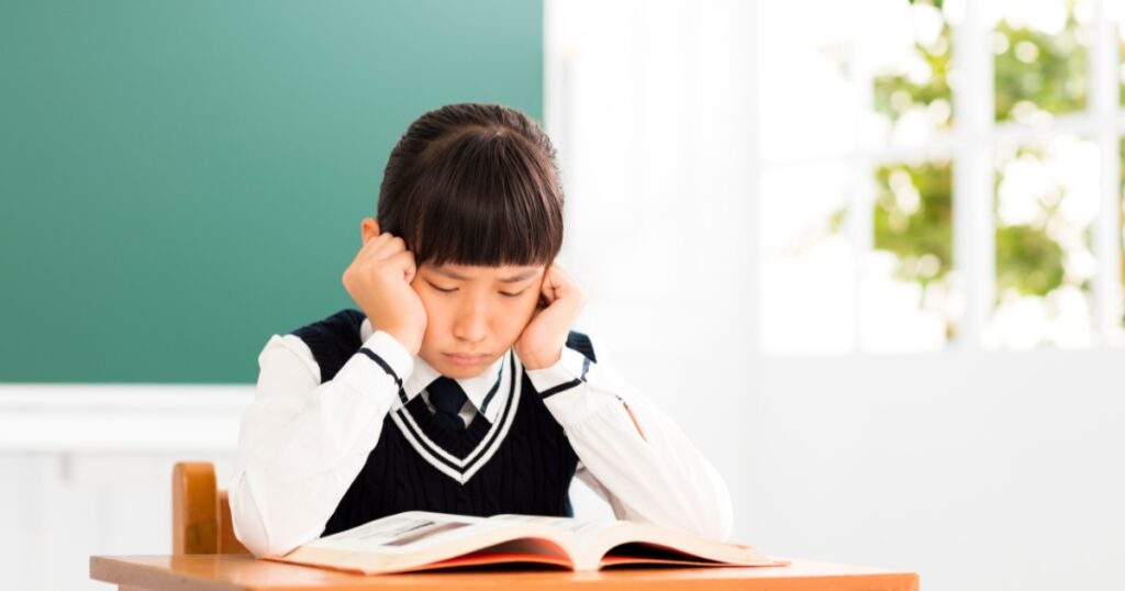 Ms Tao (PhD) 2 Many students struggle at the start of Term 3. Find out what makes the new semester challenging and learn ways to manage it.